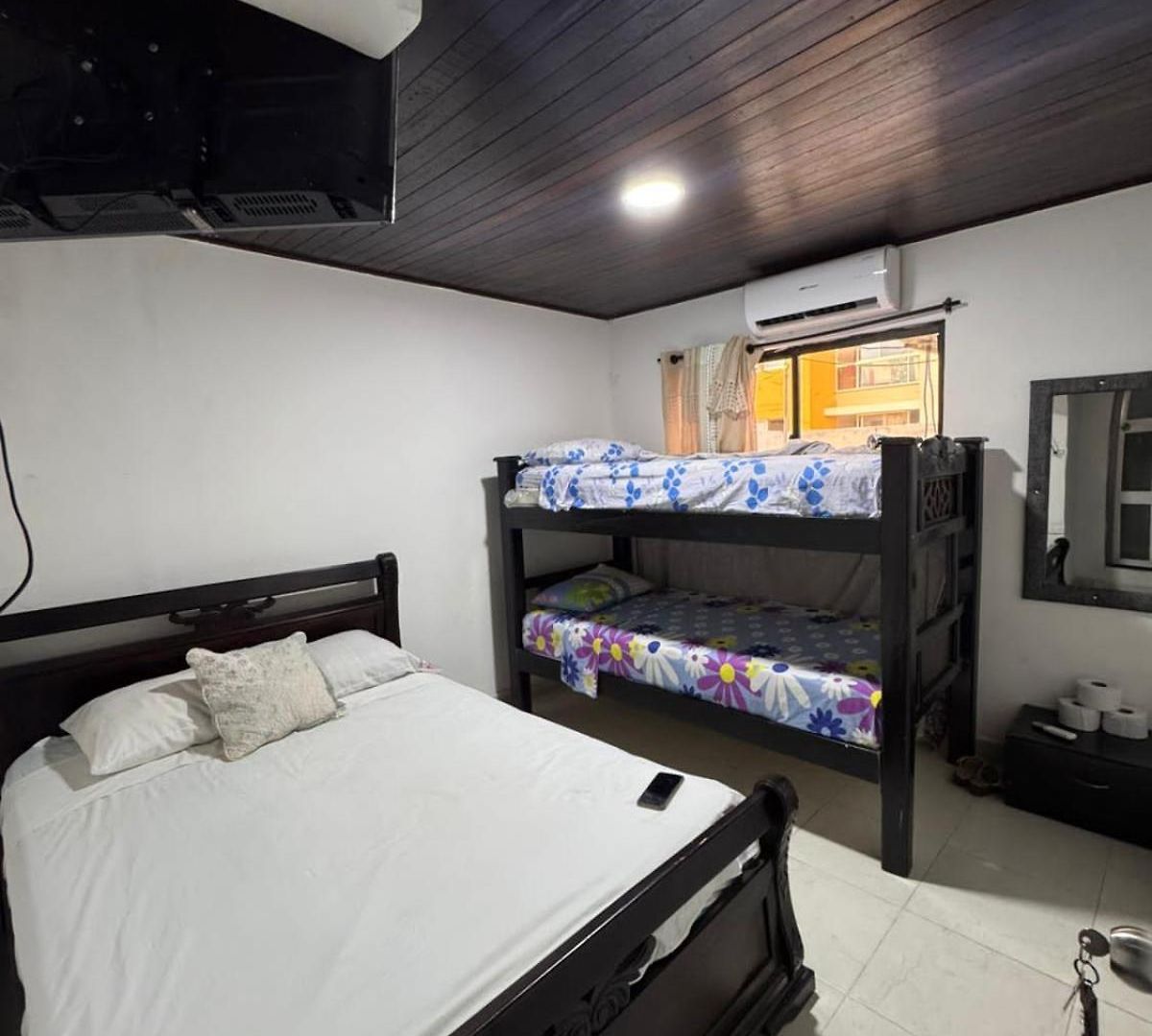Red House 47 * Cartagena